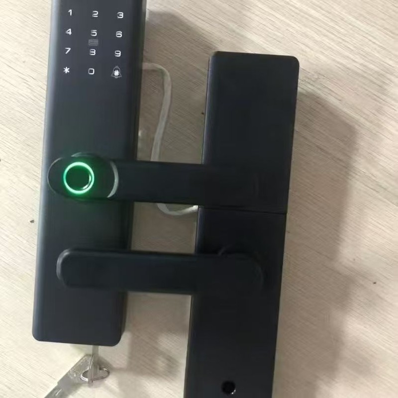 卧室木门半自动智能锁 图 2